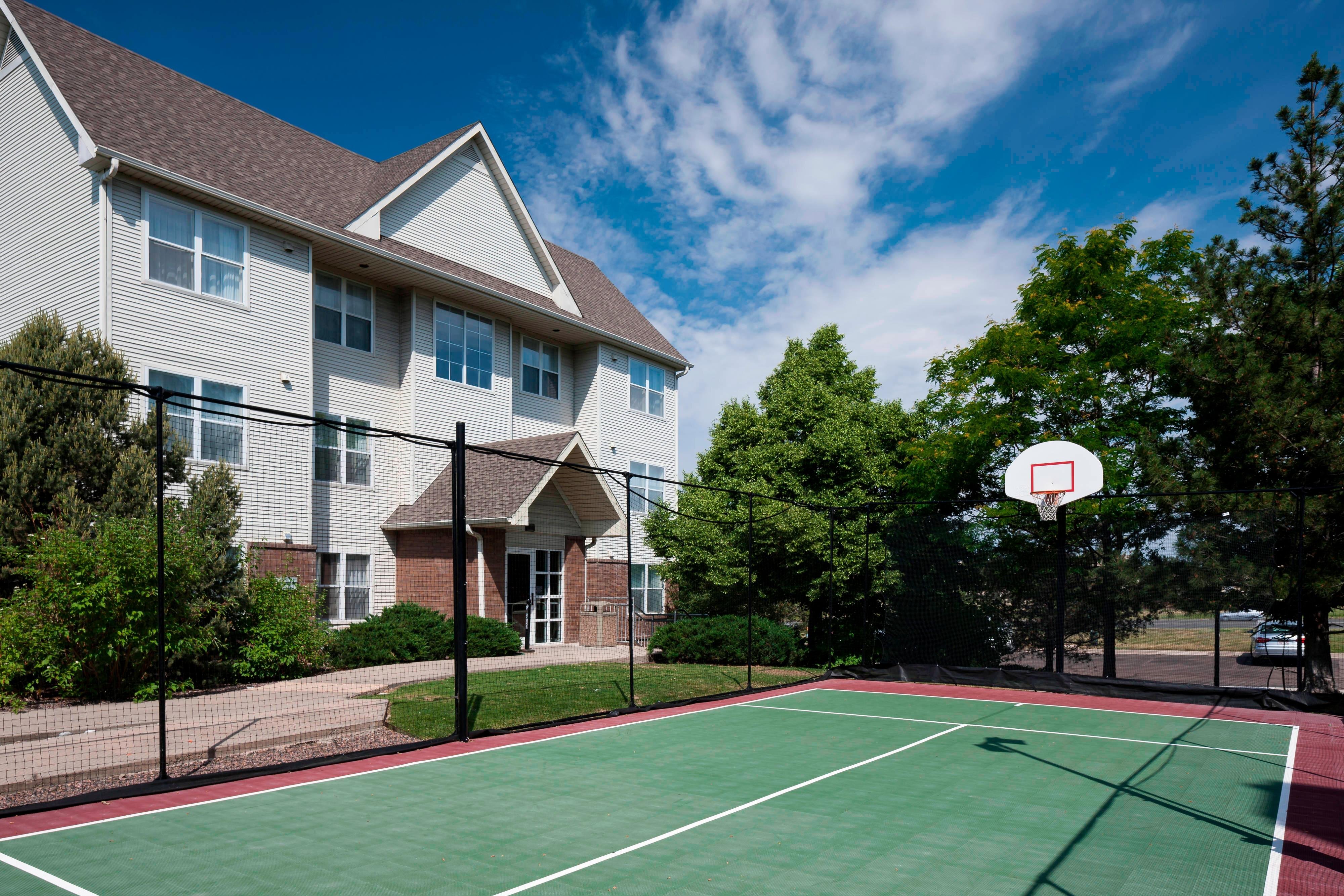 RESIDENCE INN BY MARRIOTT DENVER HIGHLANDS RANCH Highlands Ranch CO   Sport Court 