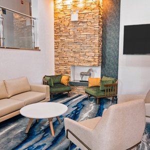 Lobby - Seating Area