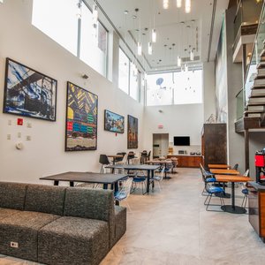 Breakfast Area & Lobby Lounge