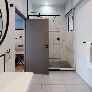 MINT Hotel BB on Deluxe Suite sqm Bathroom