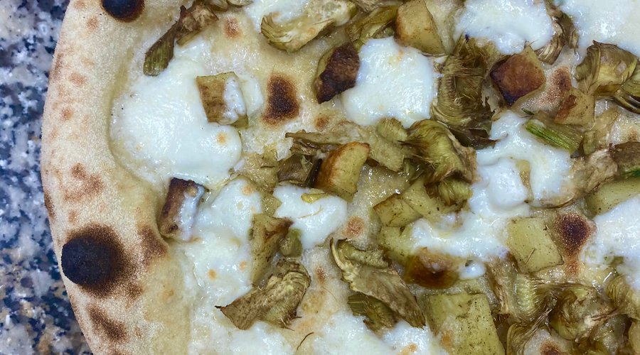 Bufala, carciofi freschi e patate al forno 