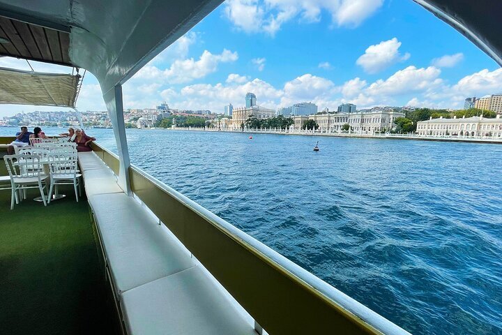 2024 Bosphorus Boat Tour & Audio Guide with Departure from Topkapi Palace