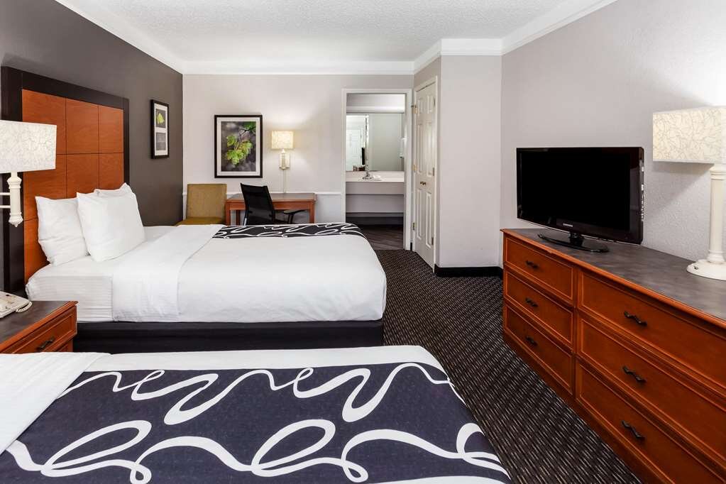 Hotel photo 47 of La Quinta Inn by Wyndham Laredo I-35.