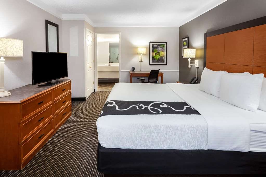 Hotel photo 48 of La Quinta Inn by Wyndham Laredo I-35.