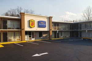 Super 8 by Wyndham Morganton in Morganton, image may contain: Hotel, Building, Motel, Inn