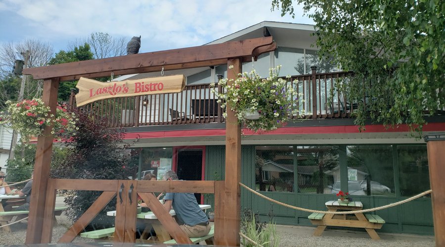 Lazlo's Bistro