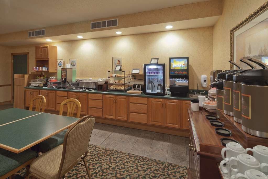 COUNTRY INN & SUITES BY RADISSON, PRAIRIE DU CHIEN, WI $76 ($̶8̶7̶) - Updated 2024 Prices & Hotel Reviews