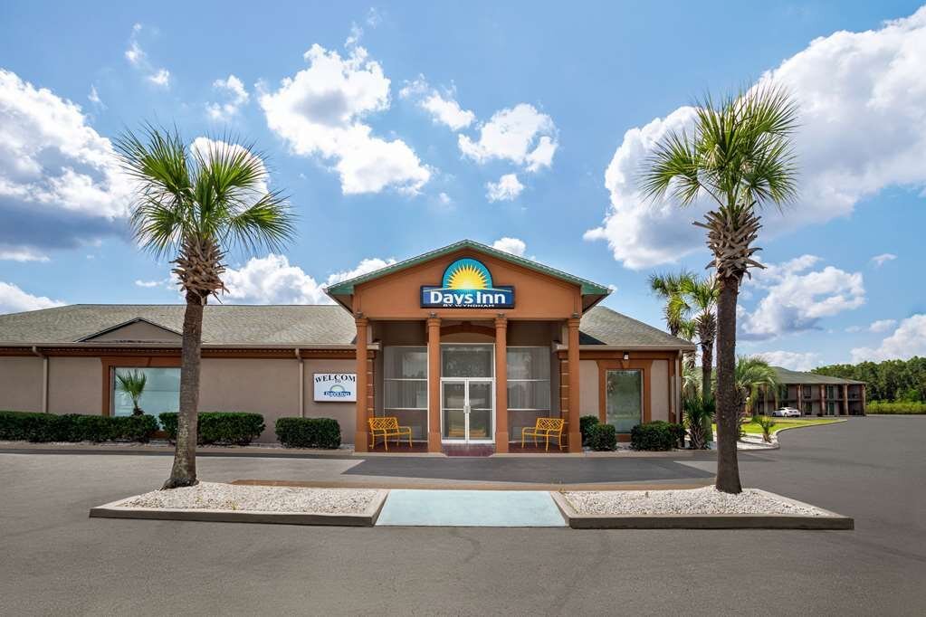 DAYS INN BY WYNDHAM HARDEEVILLE/ I-95 STATE LINE - Updated 2024 Prices ...