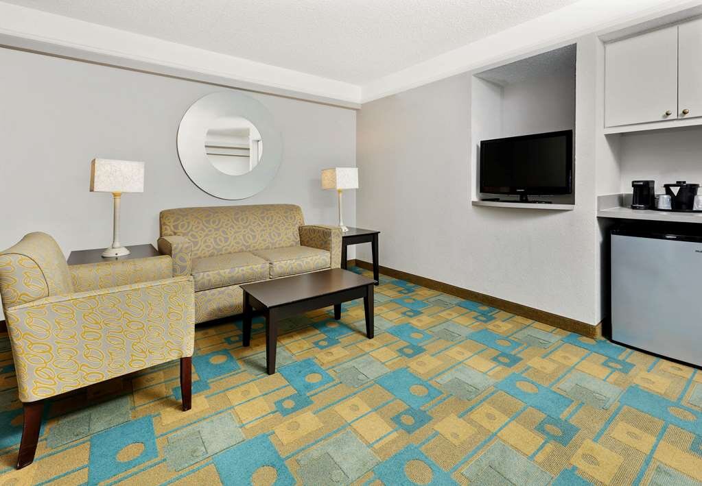Hotel photo 16 of La Quinta Inn & Suites by Wyndham Dallas DFW Airport North.