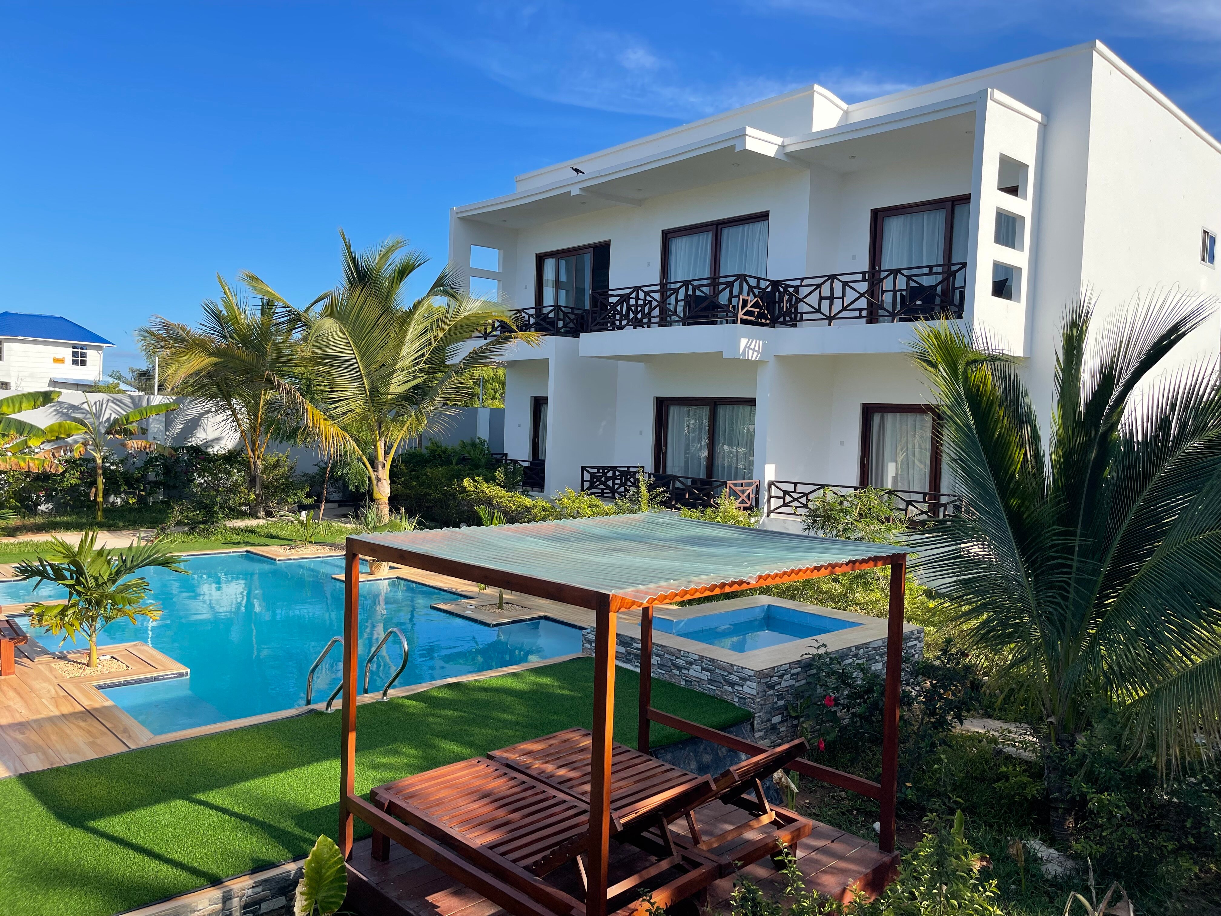 MINAH'S BUNGALOWS - Prices & Motel Reviews (Zanzibar Island