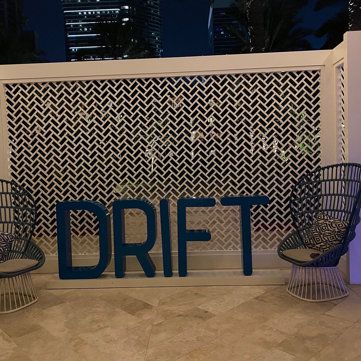 Drift beach. Дрифт Бич Дубай. Drift Beach Club Dubai. Drift Beach Dubai.