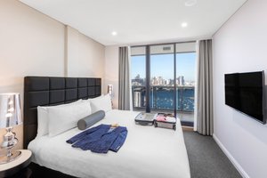 Room & Suite