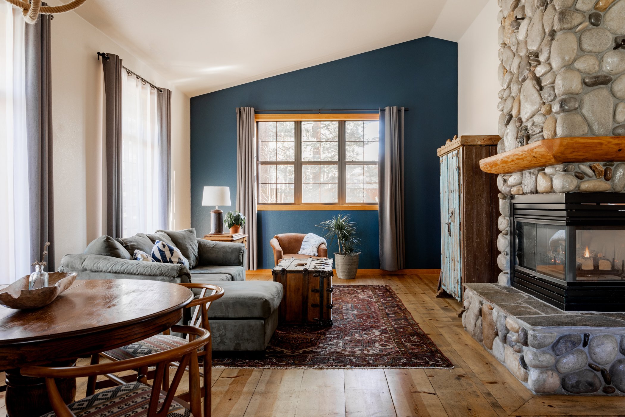 Black Bear Lodge by null