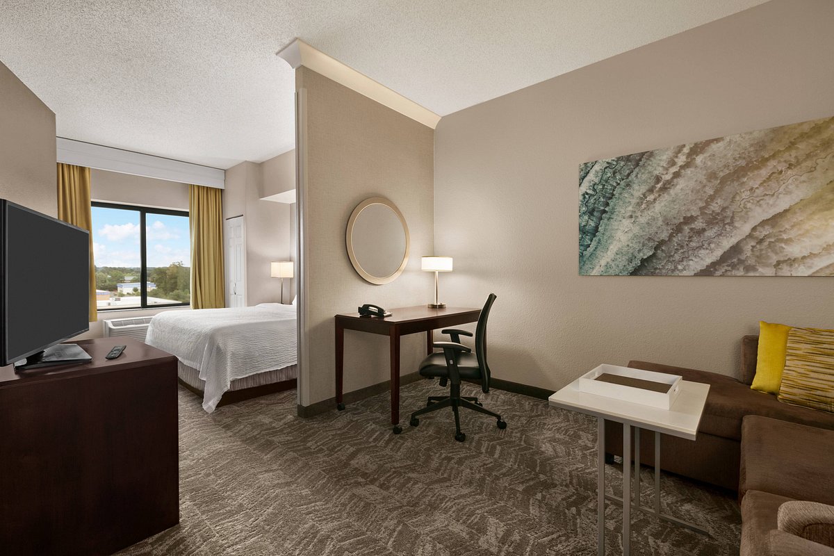 SpringHill Suites by Marriott Dulles Airport, hotel di Ashburn