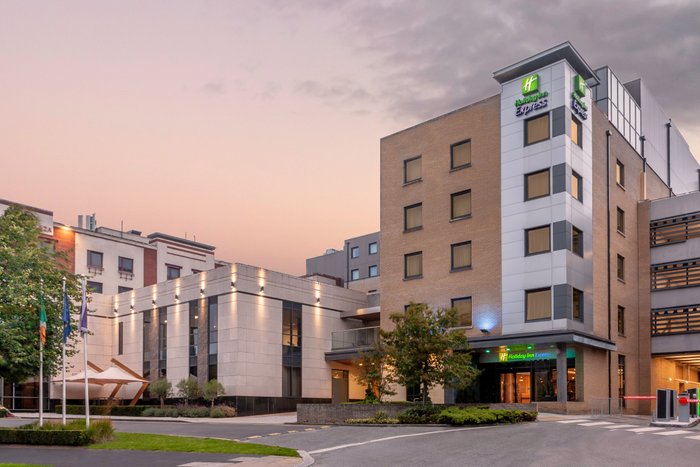 HOLIDAY INN EXPRESS DUBLIN AIRPORT - Updated 2022 Prices & Hotel ...