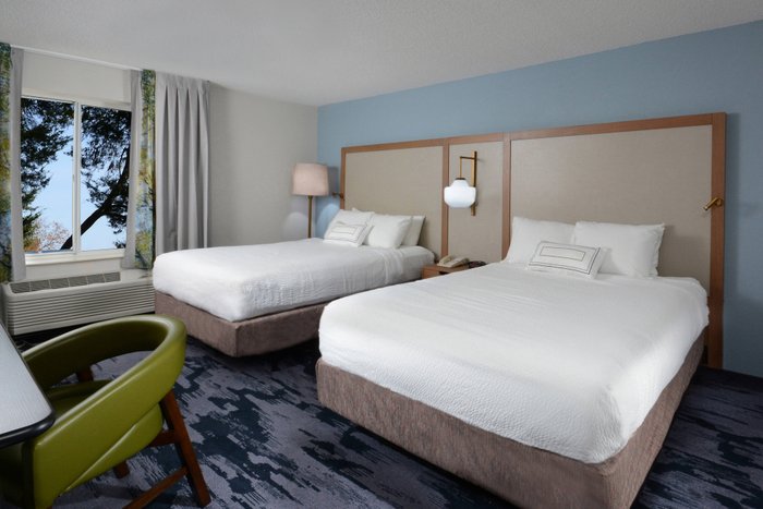 Fairfield Inn by Marriott Greensboro Airport - hotel rooms