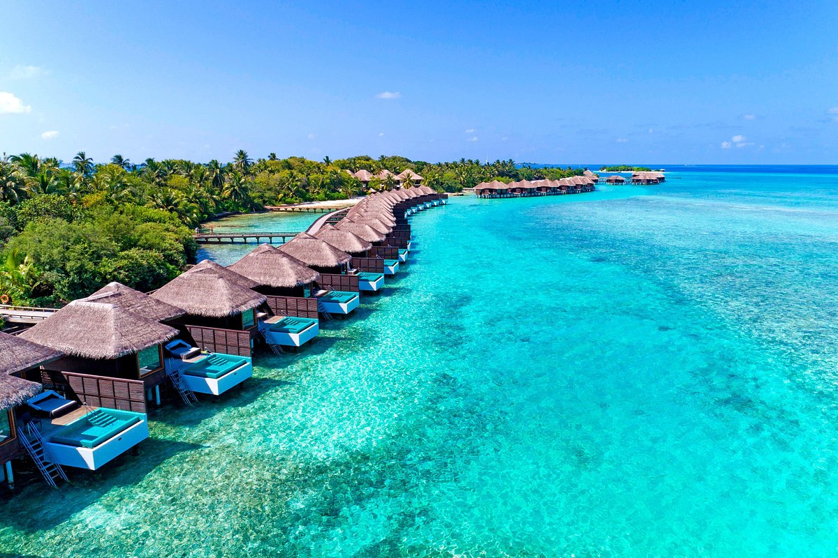 Sheraton Maldives Full Moon Resort &amp; Spa, hotel in Male