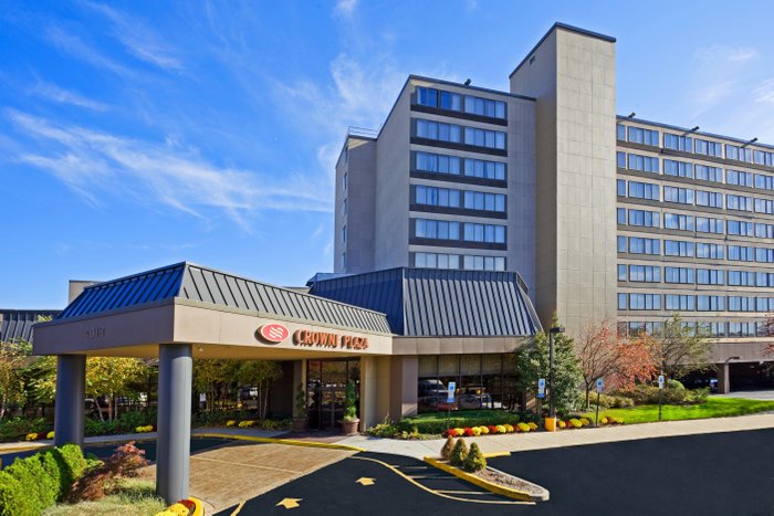 CROWNE PLAZA ENGLEWOOD $109 ($̶2̶4̶8̶) - Updated 2022 Prices & Hotel ...