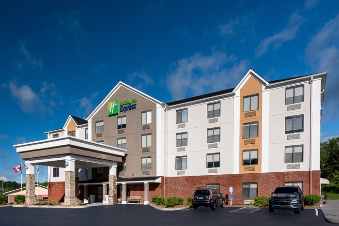 HOLIDAY INN EXPRESS HILLSVILLE, AN IHG HOTEL $108 ($̶1̶4̶3̶) - Prices ...