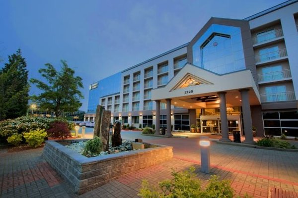 Exterior - Front Entrance