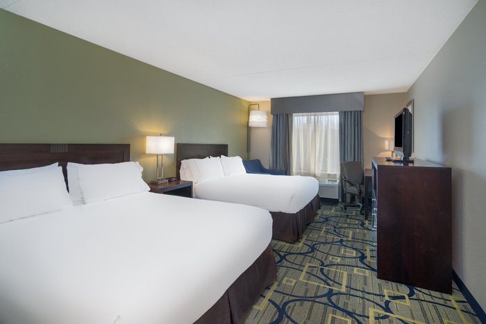 HOLIDAY INN EXPRESS & SUITES EASTON AN IHG HOTEL $113 ($̶1̶1̶9̶ ...