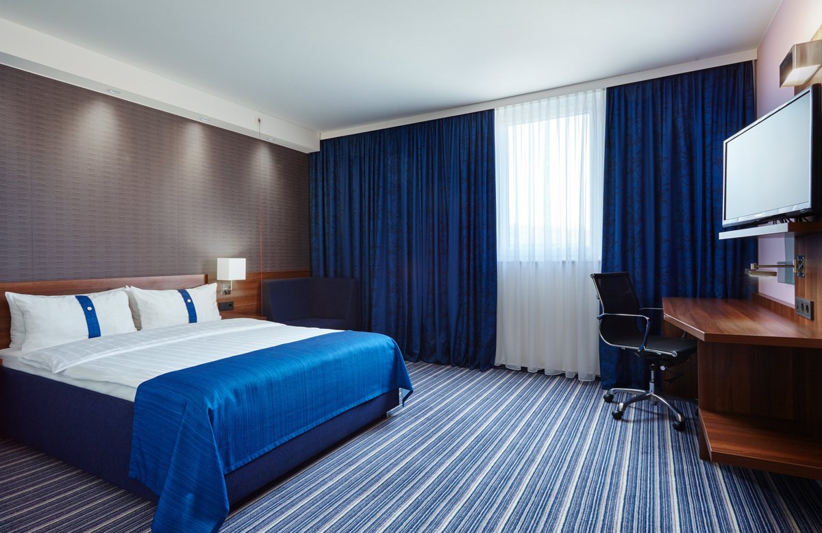 HOLIDAY INN EXPRESS NEUNKIRCHEN, AN IHG HOTEL $87 ($̶9̶4̶) - Updated ...