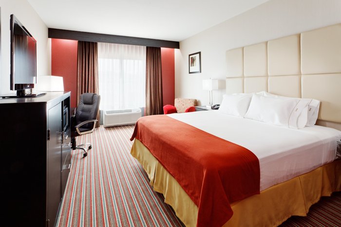 HOLIDAY INN EXPRESS & SUITES YORK NE - MARKET STREET, AN IHG HOTEL $103 ...