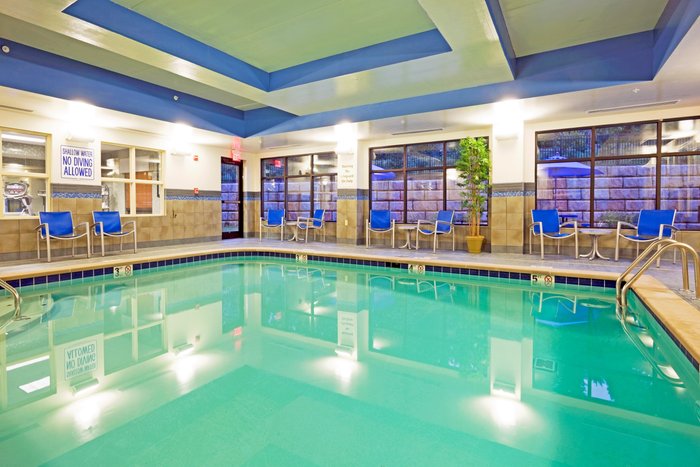 Holiday Inn Express & Suites Knoxville-Farragut Pool Pictures & Reviews ...