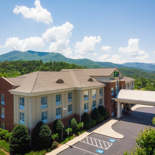 THE 10 CLOSEST Hotels to Western Carolina University, Cullowhee