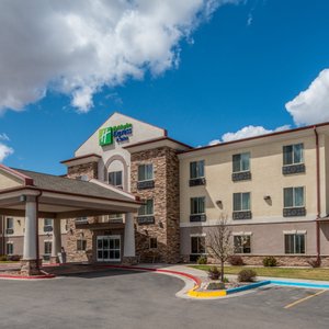 HOLIDAY INN EXPRESS & SUITES VERNAL - DINOSAURLAND, AN IHG HOTEL $169 ...