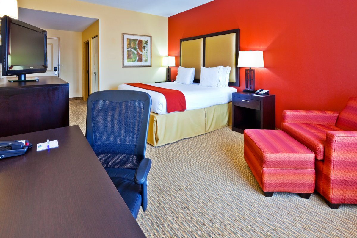 Holiday Inn Express And Suites Nashville Opryland An Ihg Hotel Tn Opiniones Comparación De 3728