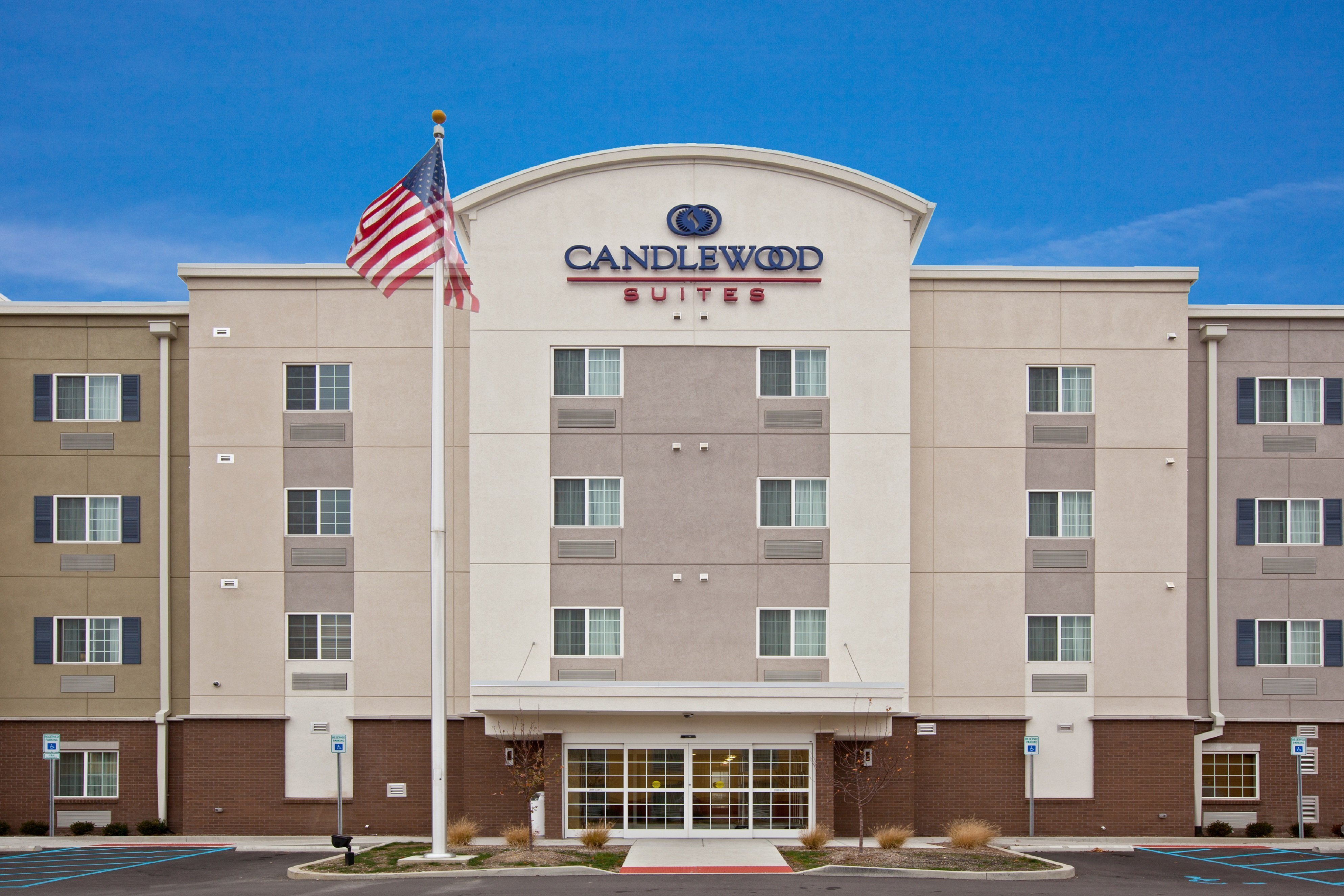 CANDLEWOOD SUITES INDIANAPOLIS EAST AN IHG HOTEL Prices Reviews IN   Hotel Exterior 