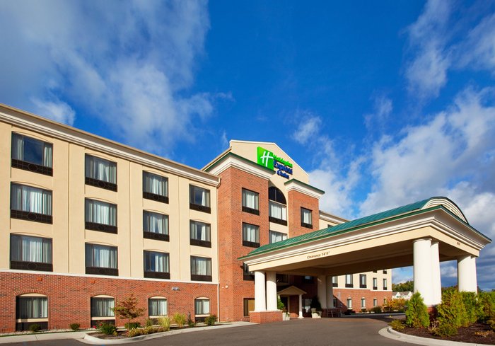 HOLIDAY INN EXPRESS AND SUITES DETROIT - UTICA - Prices & Hotel Reviews (MI)