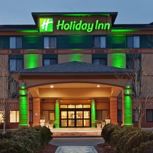 Full service hotel located off Brown Avenue