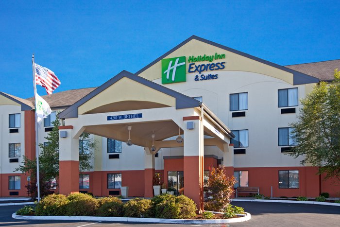 HOLIDAY INN EXPRESS & SUITES MUNCIE, AN IHG HOTEL $81 ($̶1̶6̶1̶ ...