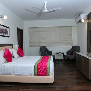 Our Deluxe Room includes a choice of either one King Size bed  bed with comfortable pillow .