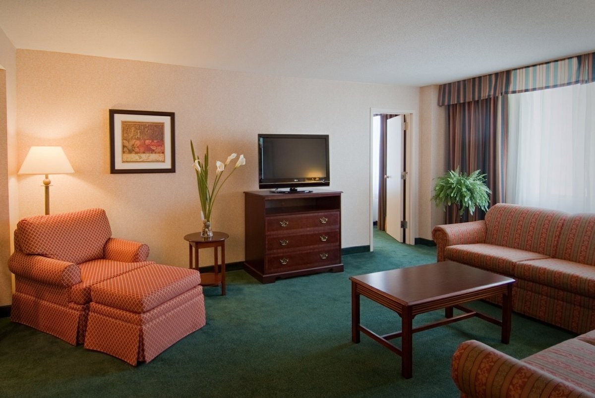 HOLIDAY INN ARLINGTON AT BALLSTON $107 ($̶1̶7̶3̶) - Updated 2022 Prices ...