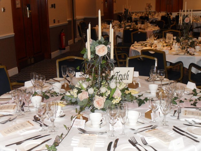 HOLIDAY INN LONDON - SUTTON, AN IHG HOTEL $86 ($̶1̶6̶0̶) - Updated 2023