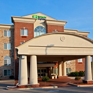 Holiday Inn Express & Suites Lexington Downtown exterior 1