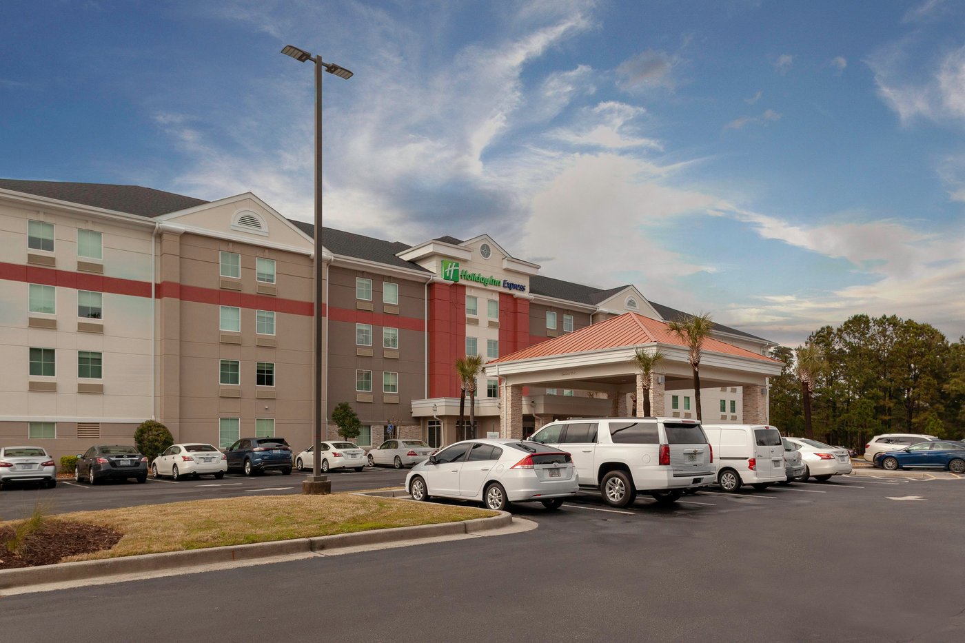 Holiday Inn Express Myrtle Beach-broadway@the Beach, An Ihg Hotel $93 