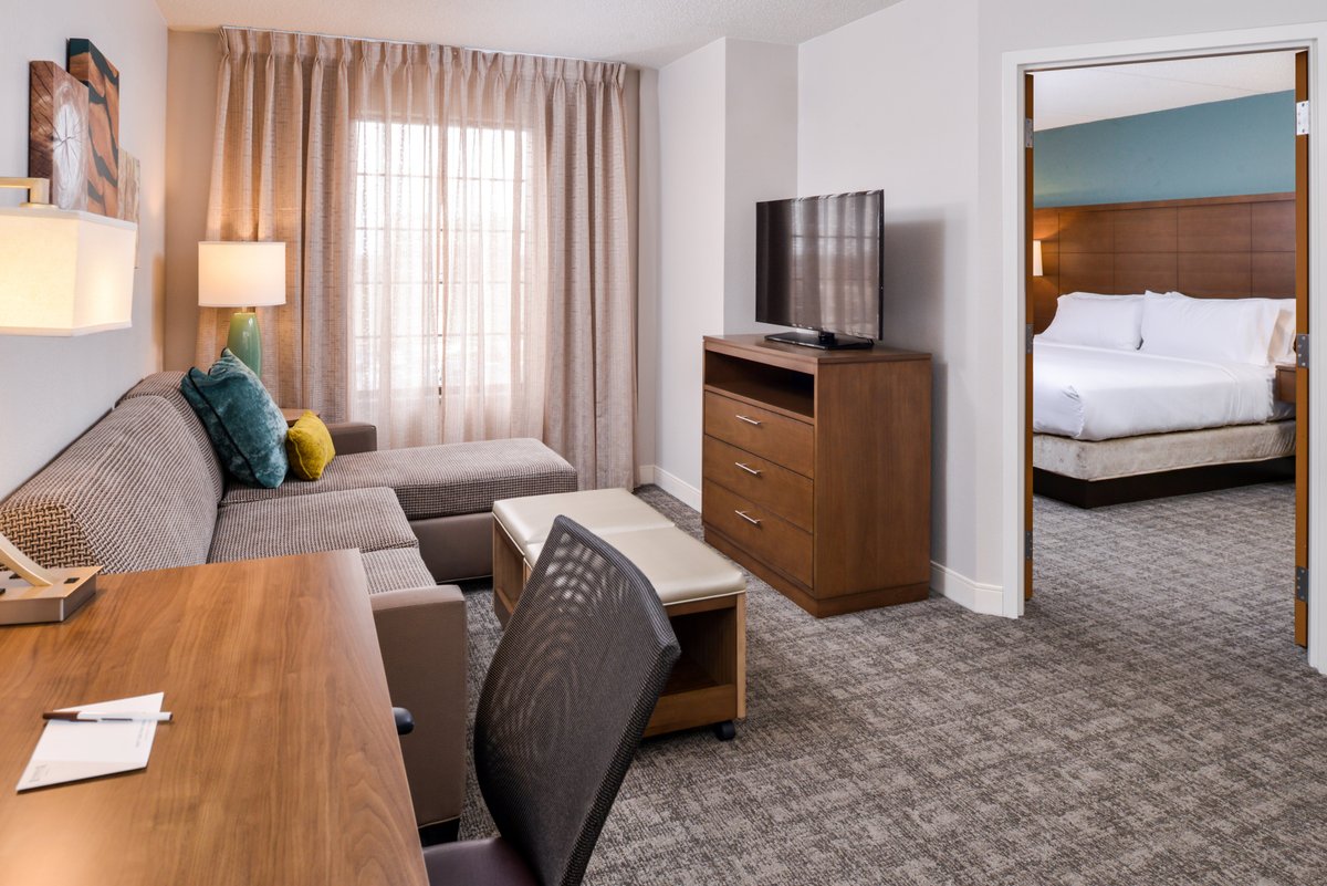 STAYBRIDGE SUITES INDIANAPOLIS DOWNTOWN-CONV CTR, AN IHG HOTEL $131 ...