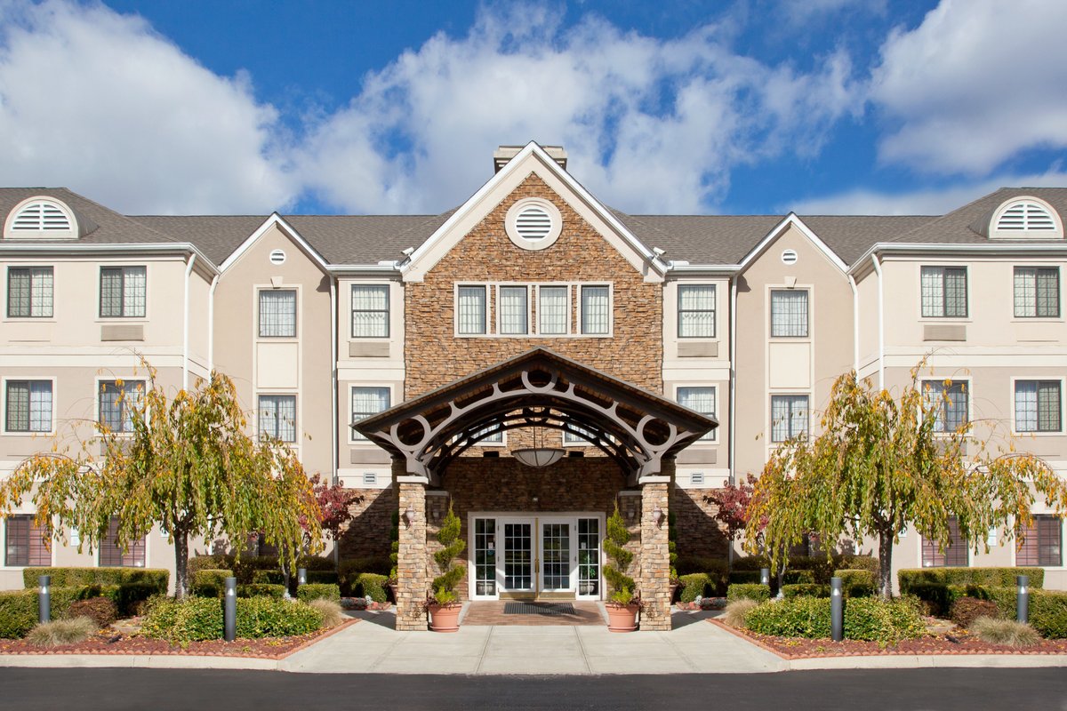 STAYBRIDGE SUITES COLUMBUS-AIRPORT, AN IHG HOTEL - Updated 2022 Prices ...