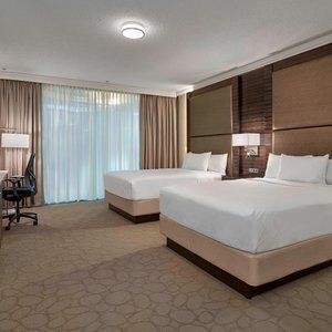 Queen/Queen Guest Room