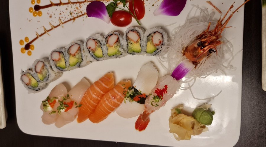 Sushi House & Grill