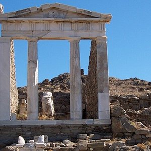 naoussa greece tourist attractions