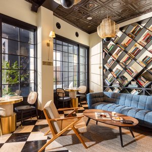 Reception & Lobby