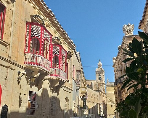 best walking tours malta