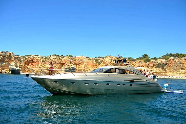 luxury yacht charter vilamoura