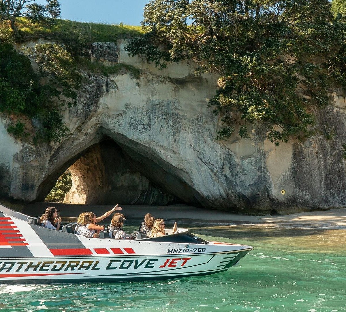 cathedral cove tours from whitianga