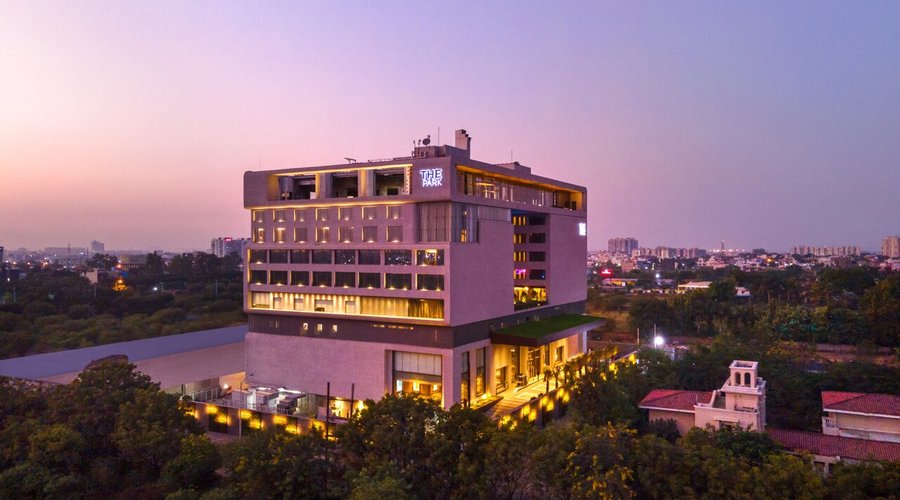 Chic, modern, exclusive yet eclectic, THE Park Indore, is a fine blend of extraordinary experiences truly symbolising the many within you. Our boutique hotel, located on MR 10, is located in one of Indore's plush neighborhoods. It presents a spectacular stage for you to dine, stay, work and celebrate in the most distinct, vibrant and unexpected ways. Discover a medley of 99 indulgent rooms, diverse yet unique F & B outlets and plush banquet spaces that are anything but ordinary.